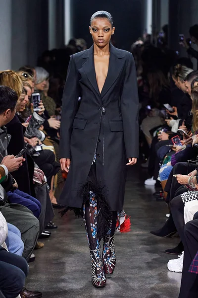 Look 30